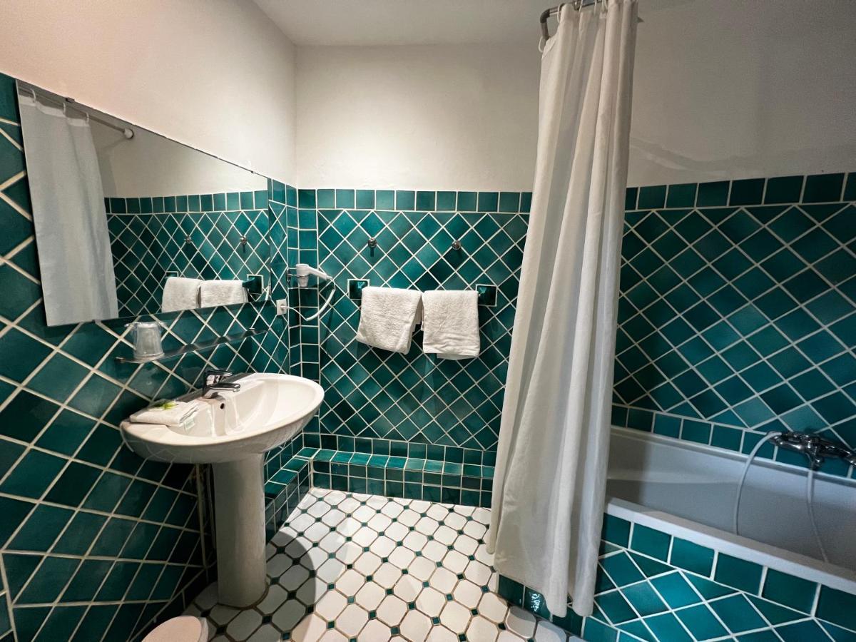 איגוינס Le Vieux Chateau מראה חיצוני תמונה